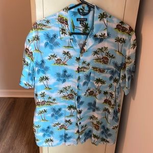 Medium tropical shirt.